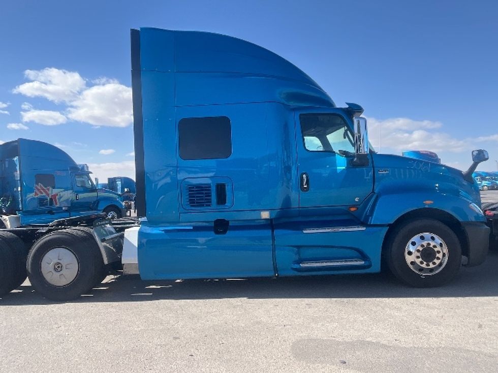 Sleeper Tractor-Heavy Duty Tractors-International-2020-LT625-El Paso-TX-767,188\n\t\tmiles-$ 28,000 - Image 8