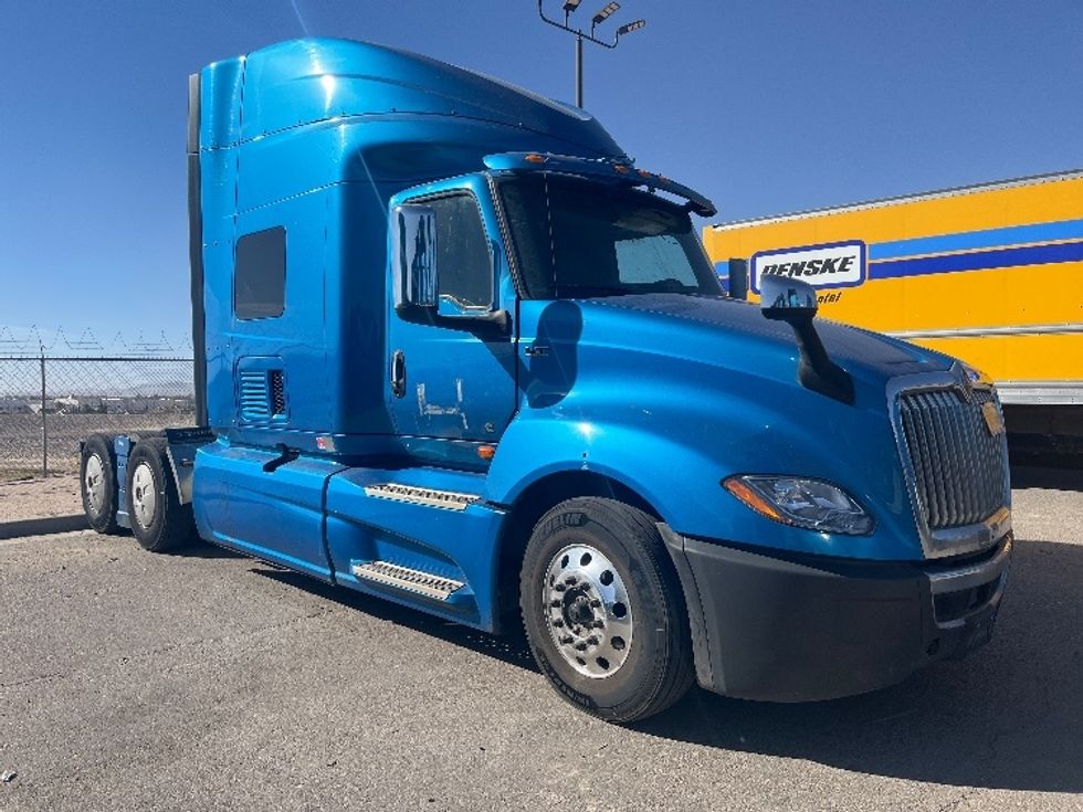 Sleeper Tractor-Heavy Duty Tractors-International-2020-LT625-El Paso-TX-768,253\n\t\tmiles-$ 28,000 - Image 1
