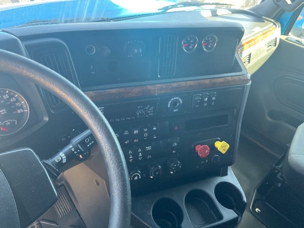 Sleeper Tractor-Heavy Duty Tractors-International-2020-LT625-El Paso-TX-768,253\n\t\tmiles-$ 28,000 - Image 10