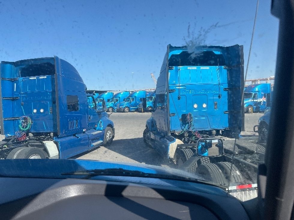 Sleeper Tractor-Heavy Duty Tractors-International-2020-LT625-El Paso-TX-768,253\n\t\tmiles-$ 28,000 - Image 14