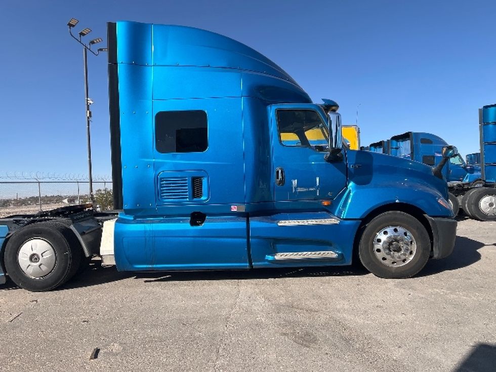 Sleeper Tractor-Heavy Duty Tractors-International-2020-LT625-El Paso-TX-768,253\n\t\tmiles-$ 28,000 - Image 8