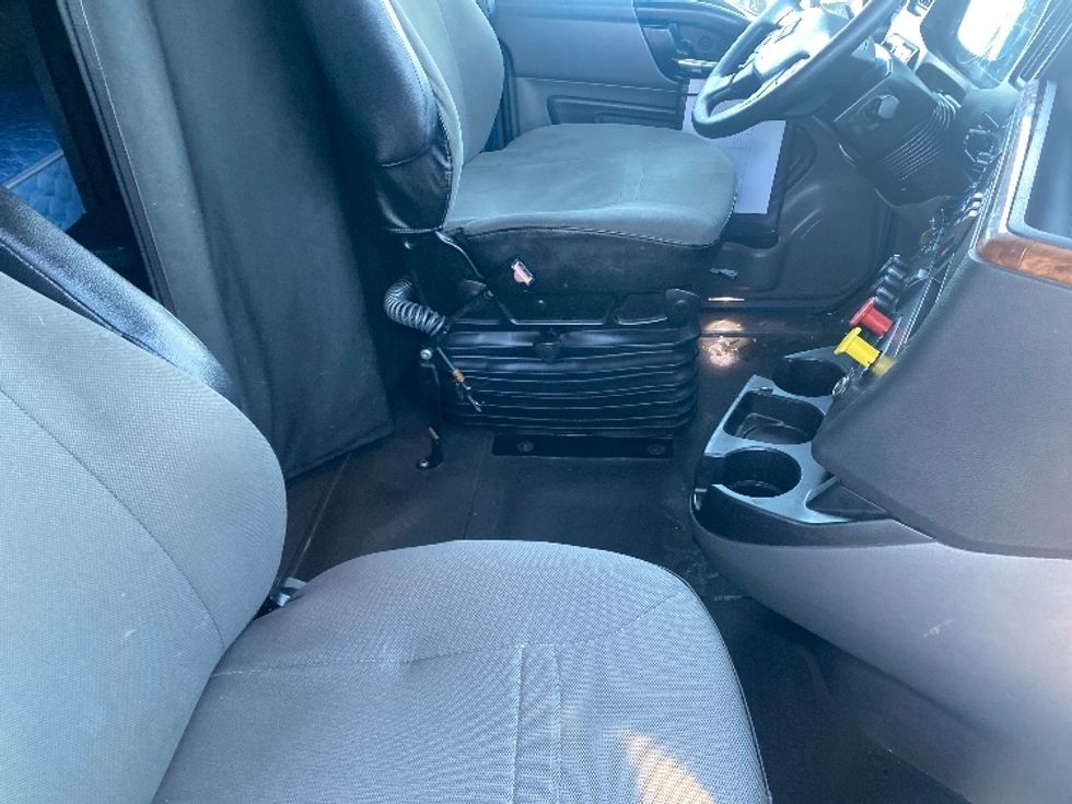 2020 International LT625 LT photo 14