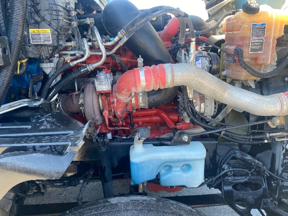 2020 International LT625 LT photo 19