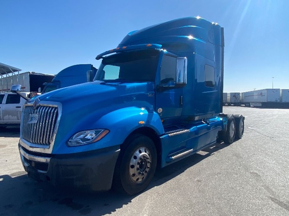 2020 International LT625 LT photo 3