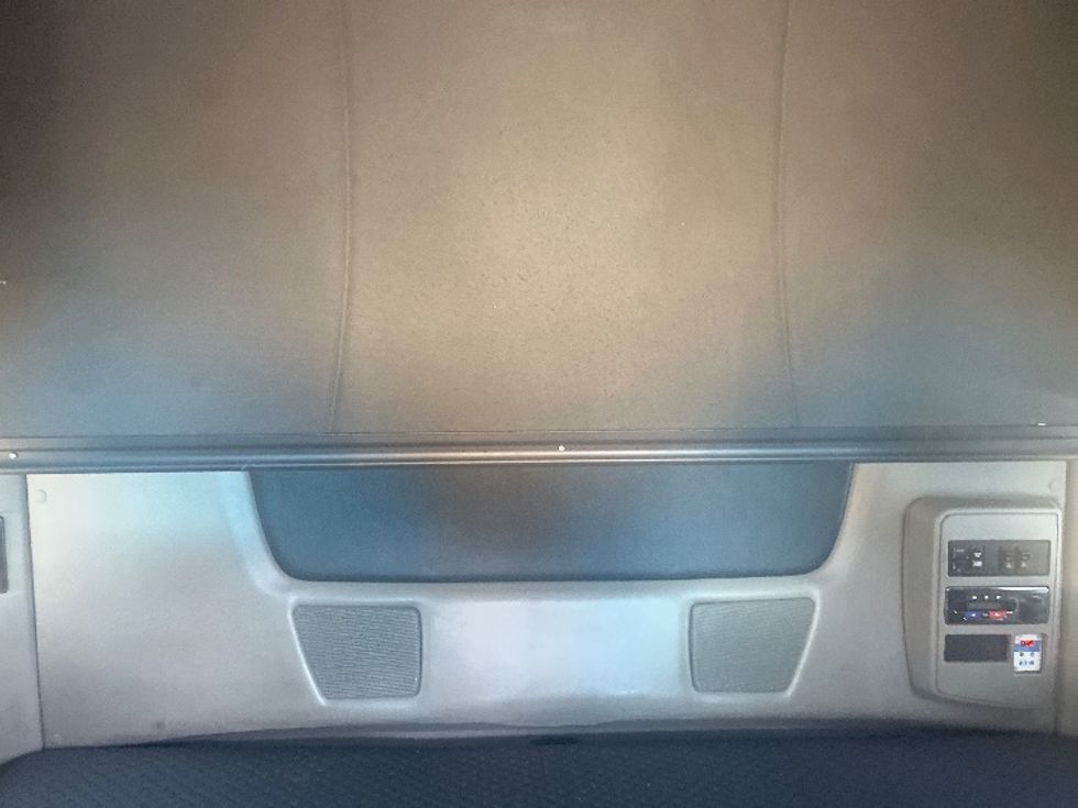 Sleeper Tractor-Heavy Duty Tractors-International-2020-LT625-El Paso-TX-769,322\n\t\tmiles-$ 28,000 - Image 16