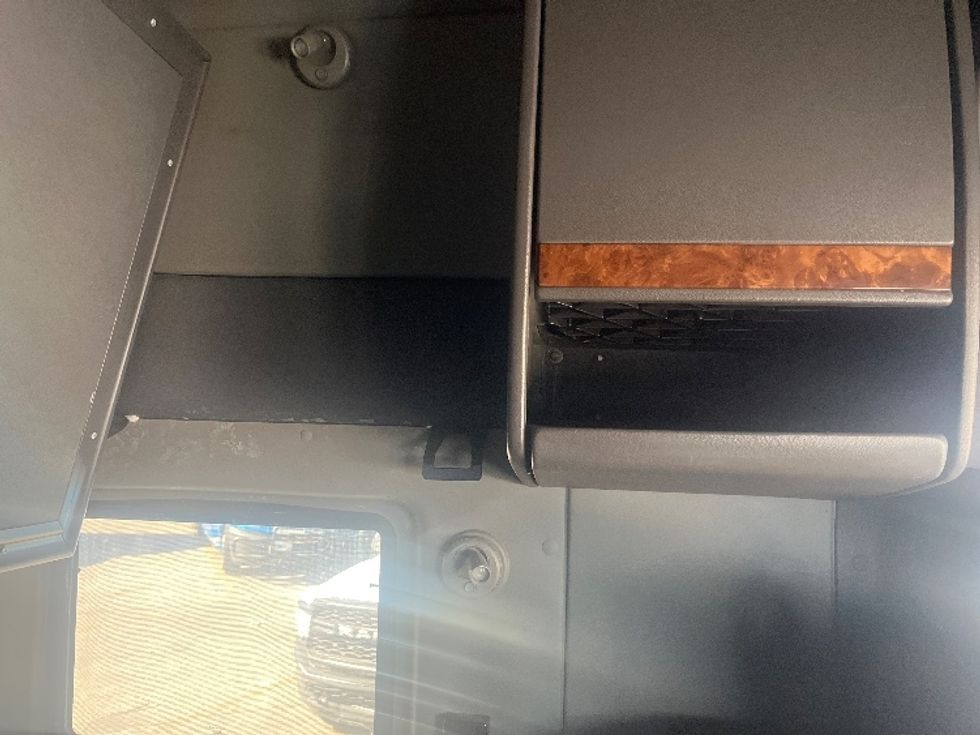 Sleeper Tractor-Heavy Duty Tractors-International-2020-LT625-El Paso-TX-769,322\n\t\tmiles-$ 28,000 - Image 18