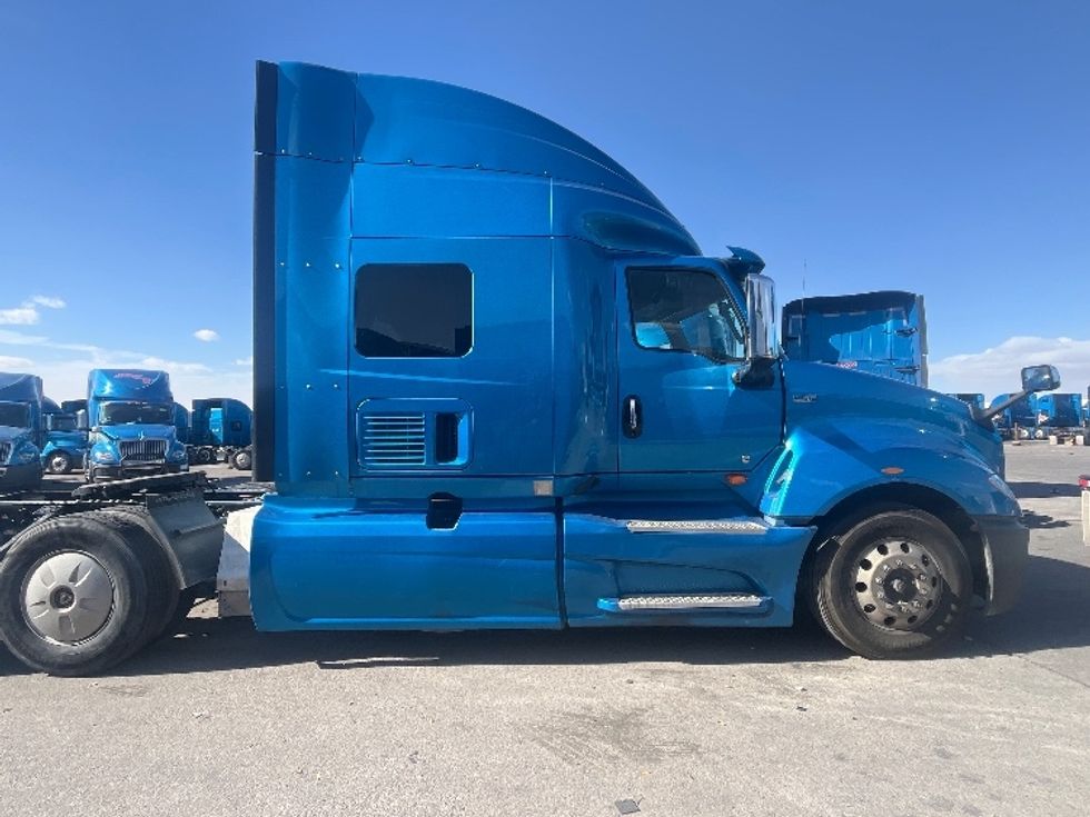 Sleeper Tractor-Heavy Duty Tractors-International-2020-LT625-El Paso-TX-769,322\n\t\tmiles-$ 28,000 - Image 8
