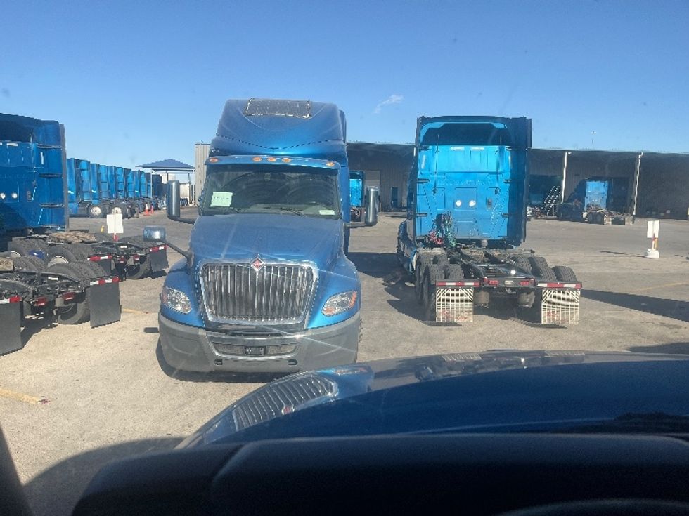 Sleeper Tractor-Heavy Duty Tractors-International-2020-LT625-El Paso-TX-771,024\n\t\tmiles-$ 28,000 - Image 11