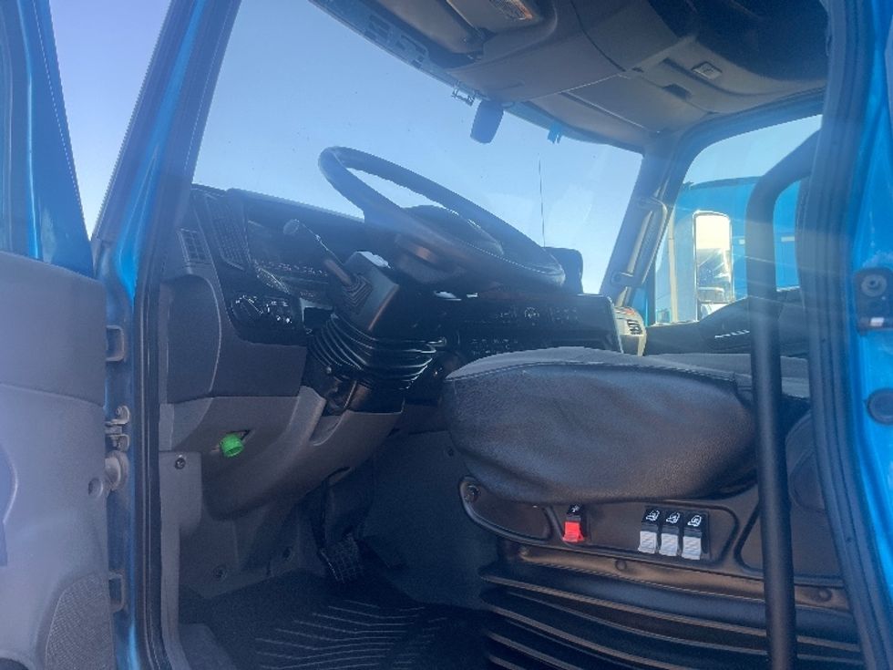 Sleeper Tractor-Heavy Duty Tractors-International-2020-LT625-El Paso-TX-771,024\n\t\tmiles-$ 28,000 - Image 9