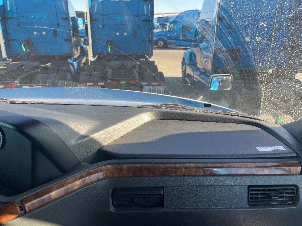 Sleeper Tractor-Heavy Duty Tractors-International-2020-LT625-El Paso-TX-771,123\n\t\tmiles-$ 28,000 - Image 14