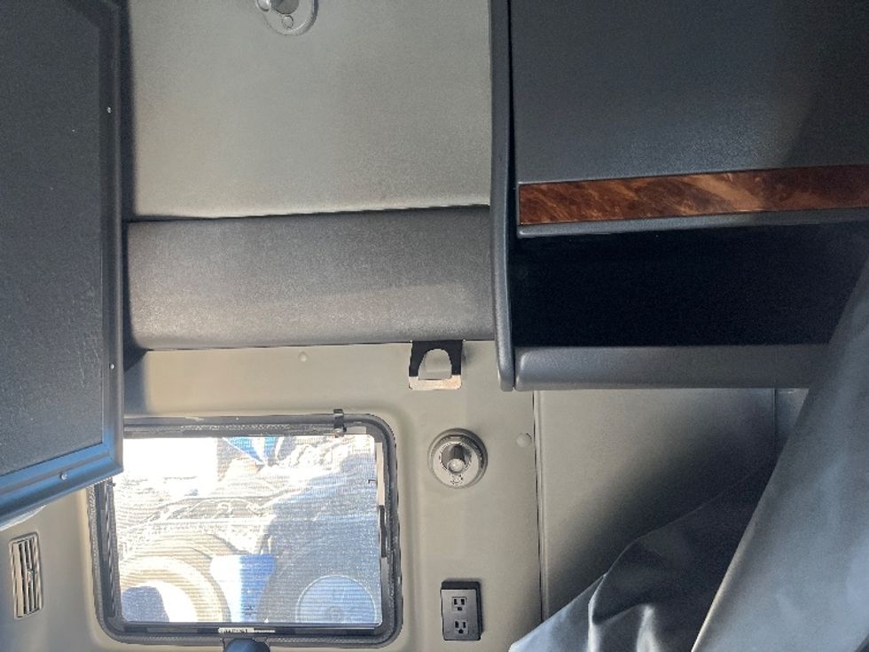 Sleeper Tractor-Heavy Duty Tractors-International-2020-LT625-El Paso-TX-771,123\n\t\tmiles-$ 28,000 - Image 18