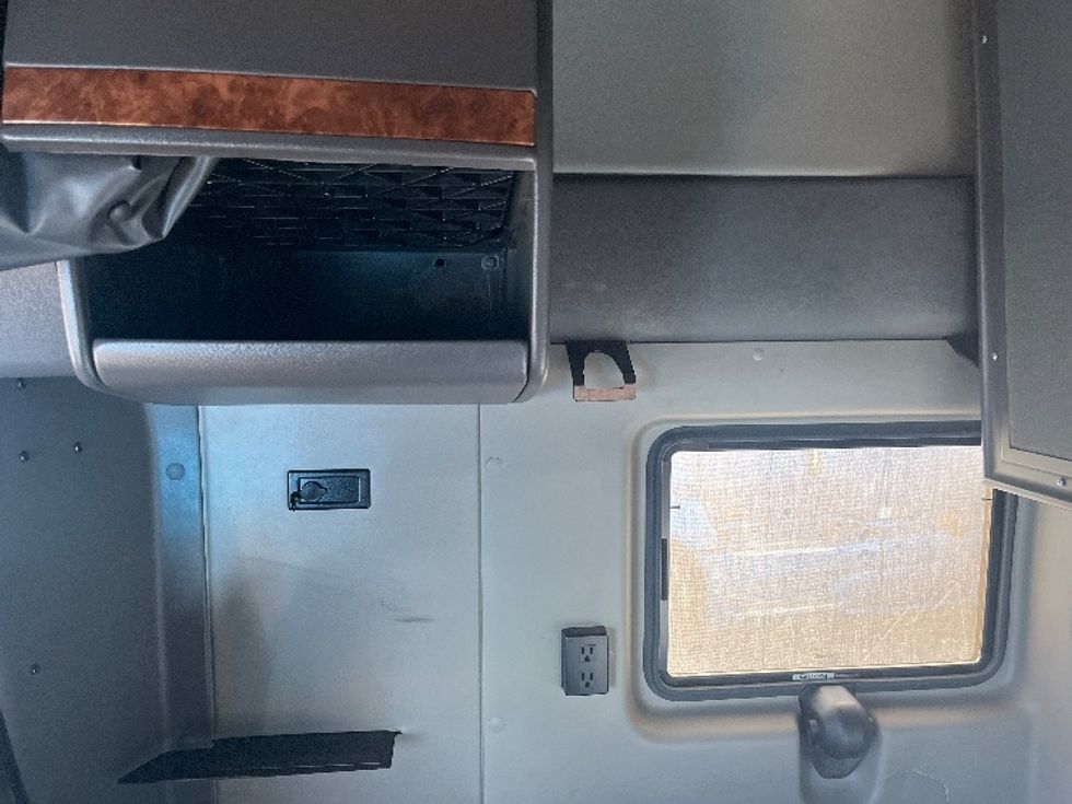 Sleeper Tractor-Heavy Duty Tractors-International-2020-LT625-El Paso-TX-771,123\n\t\tmiles-$ 28,000 - Image 19