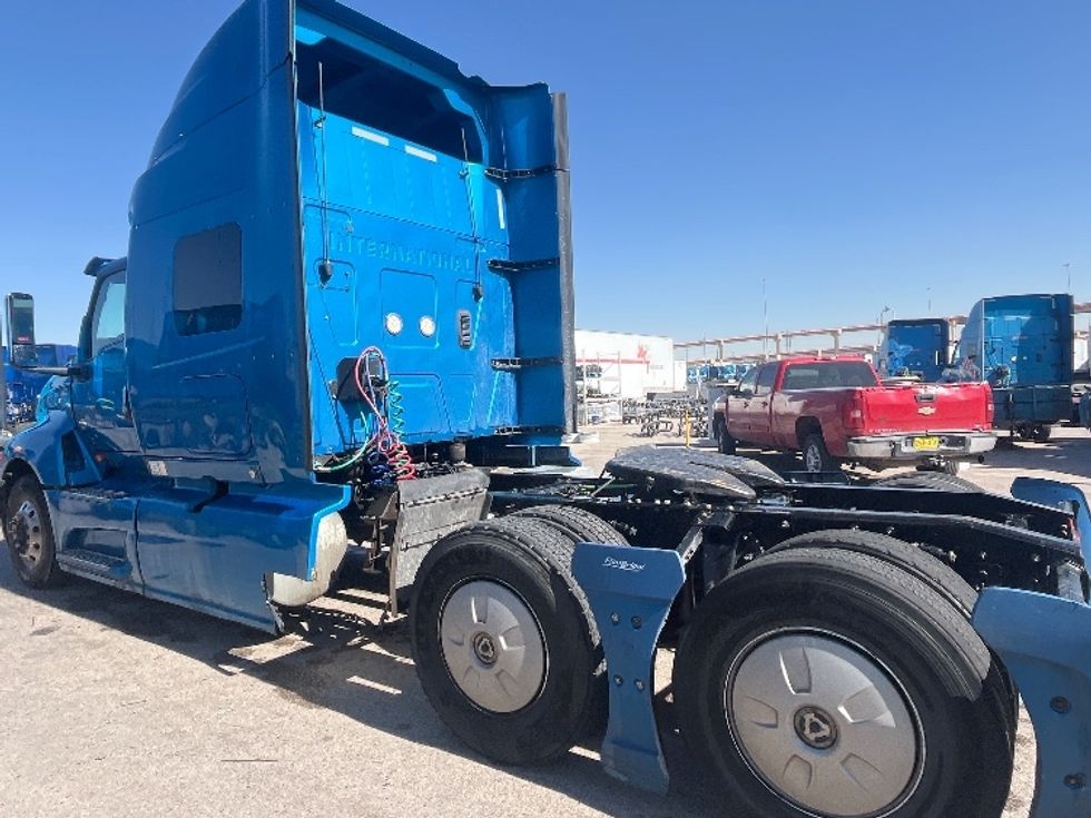 2020 International LT625 LT photo 5