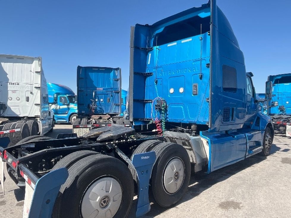 2020 International LT625 LT photo 7