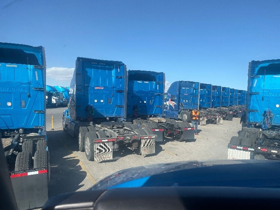 Sleeper Tractor-Heavy Duty Tractors-International-2020-LT625-El Paso-TX-772,505\n\t\tmiles-$ 28,000 - Image 11