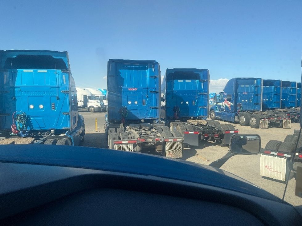 Sleeper Tractor-Heavy Duty Tractors-International-2020-LT625-El Paso-TX-772,505\n\t\tmiles-$ 28,000 - Image 14