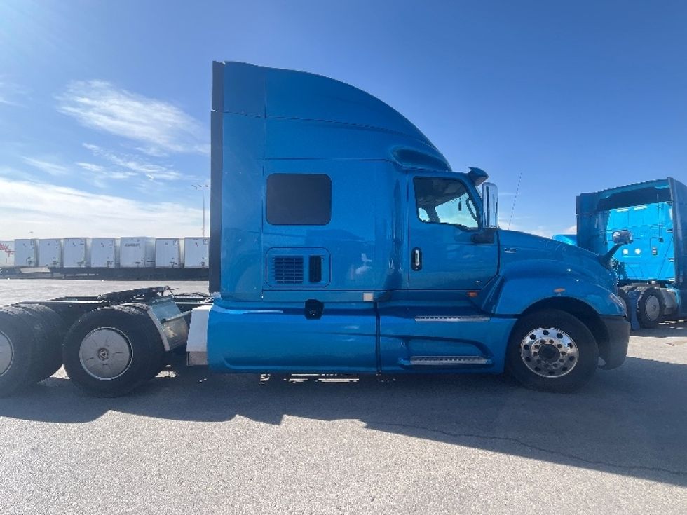 Sleeper Tractor-Heavy Duty Tractors-International-2020-LT625-El Paso-TX-772,505\n\t\tmiles-$ 28,000 - Image 8