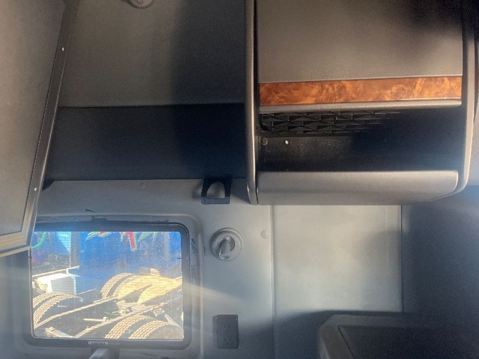 Sleeper Tractor-Heavy Duty Tractors-International-2020-LT625-El Paso-TX-772,904\n\t\tmiles-$ 28,000 - Image 18