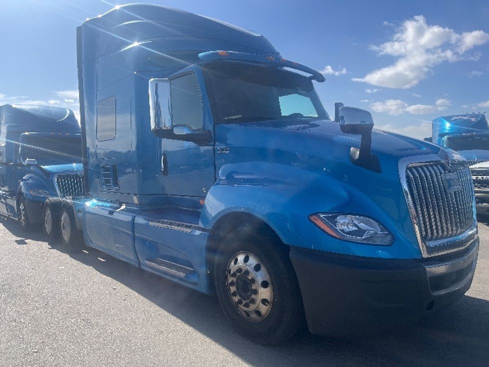 Sleeper Tractor-Heavy Duty Tractors-International-2020-LT625-El Paso-TX-773,232\n\t\tmiles-$ 28,000 - Image 1