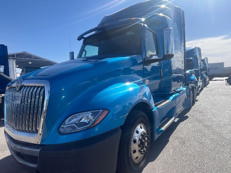 2020 International LT625 LT photo 3