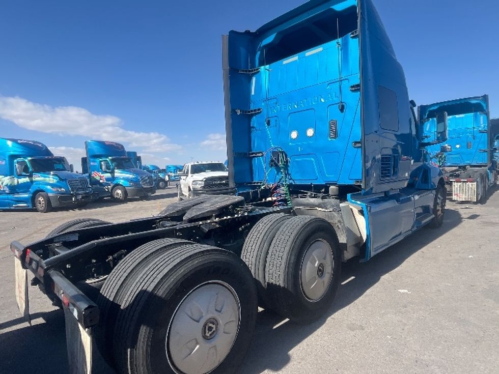 2020 International LT625 LT photo 7