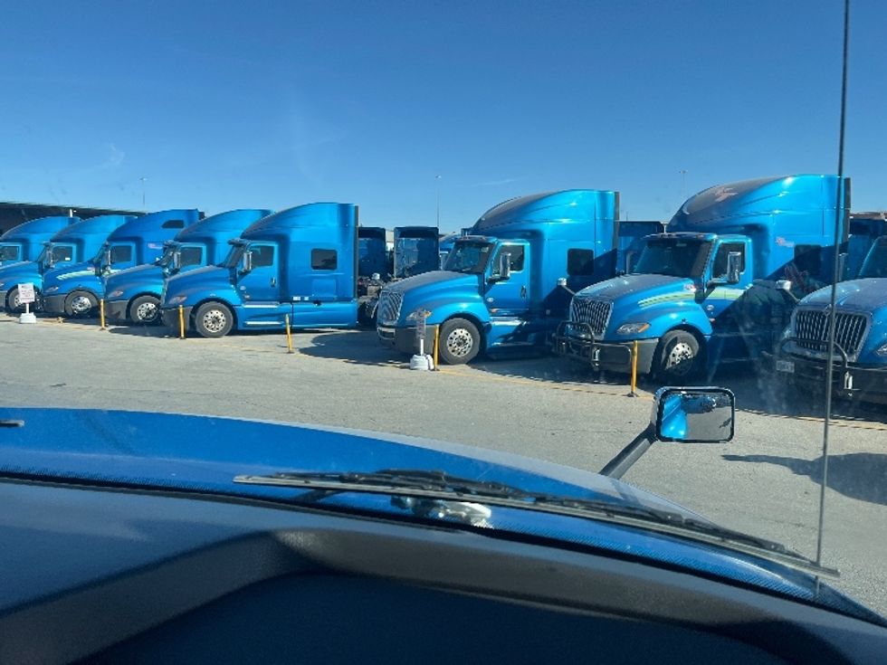 Sleeper Tractor-Heavy Duty Tractors-International-2020-LT625-El Paso-TX-773,638\n\t\tmiles-$ 28,000 - Image 14