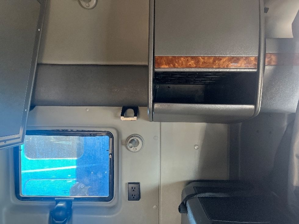 Sleeper Tractor-Heavy Duty Tractors-International-2020-LT625-El Paso-TX-773,638\n\t\tmiles-$ 28,000 - Image 18