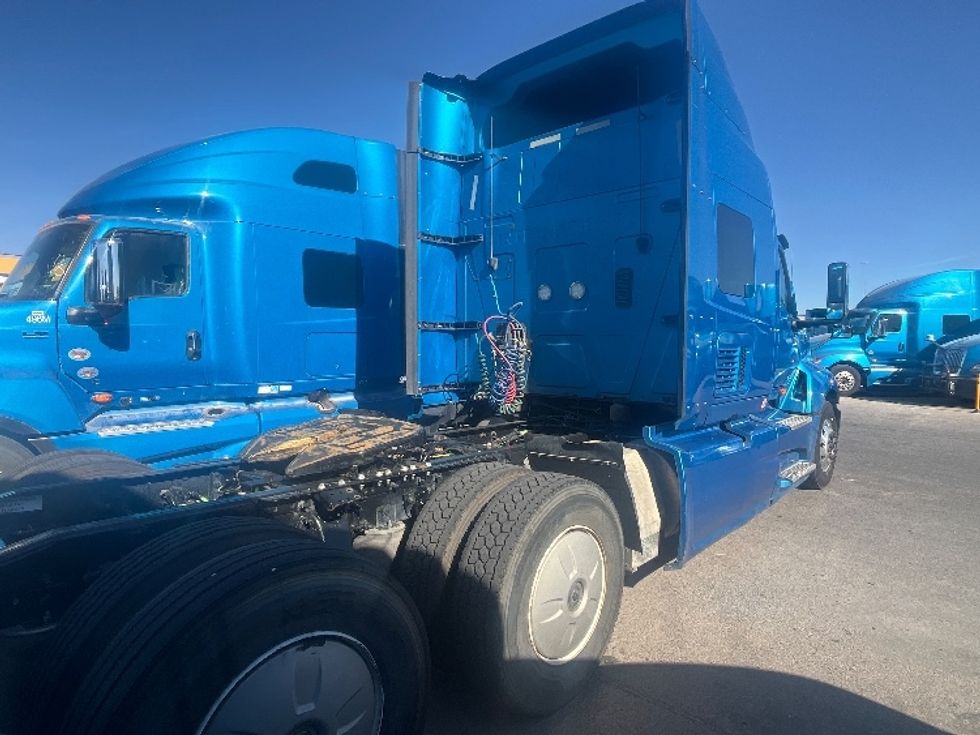 Sleeper Tractor-Heavy Duty Tractors-International-2020-LT625-El Paso-TX-773,638\n\t\tmiles-$ 28,000 - Image 7