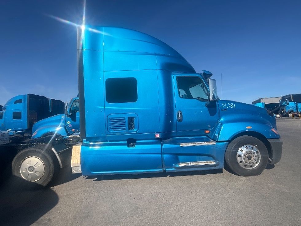 Sleeper Tractor-Heavy Duty Tractors-International-2020-LT625-El Paso-TX-773,638\n\t\tmiles-$ 28,000 - Image 8
