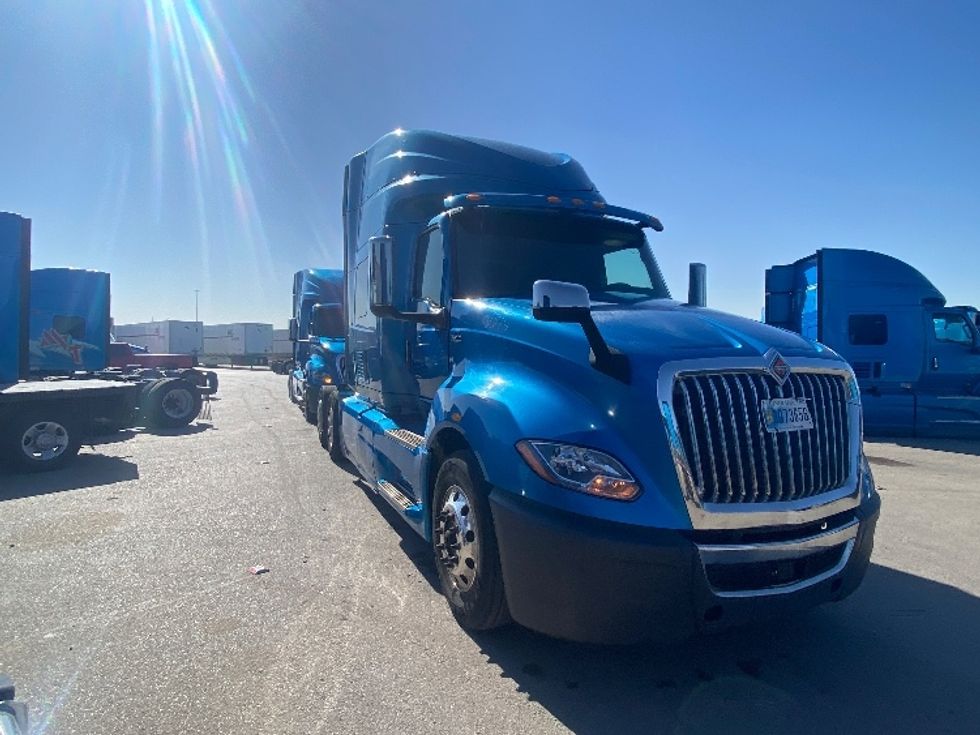 Sleeper Tractor-Heavy Duty Tractors-International-2020-LT625-El Paso-TX-773,925\n\t\tmiles-$ 28,000 - Image 1