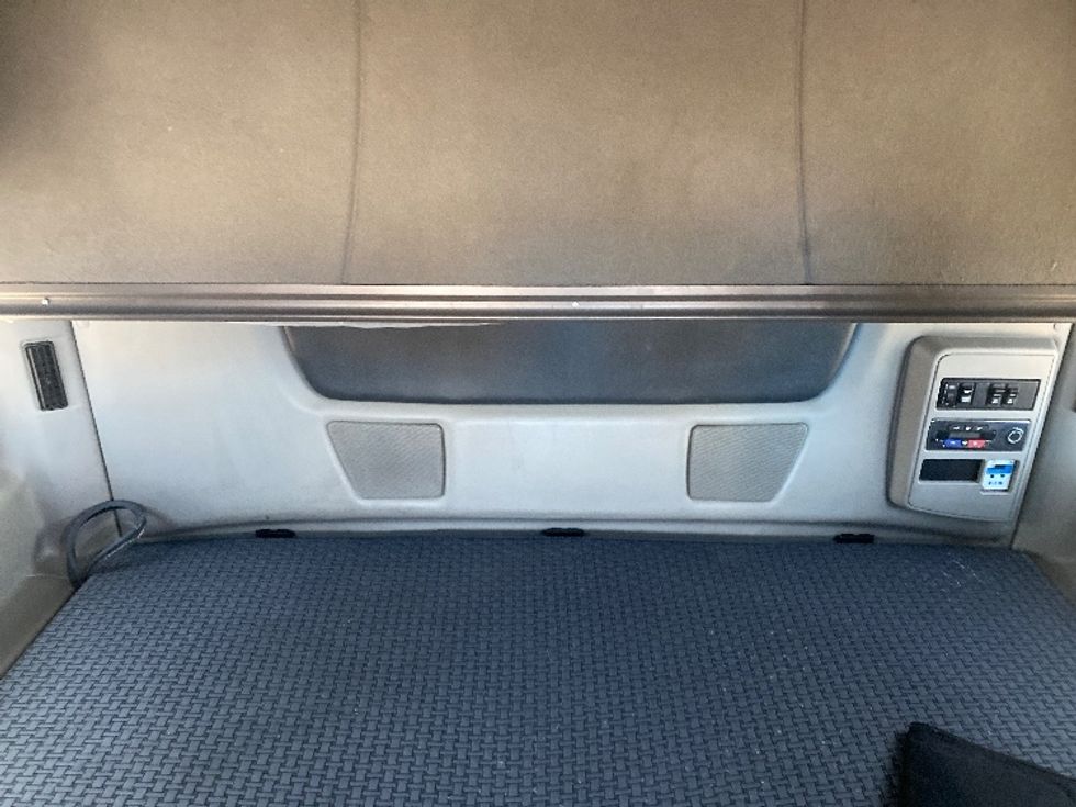 Sleeper Tractor-Heavy Duty Tractors-International-2020-LT625-El Paso-TX-773,925\n\t\tmiles-$ 28,000 - Image 16