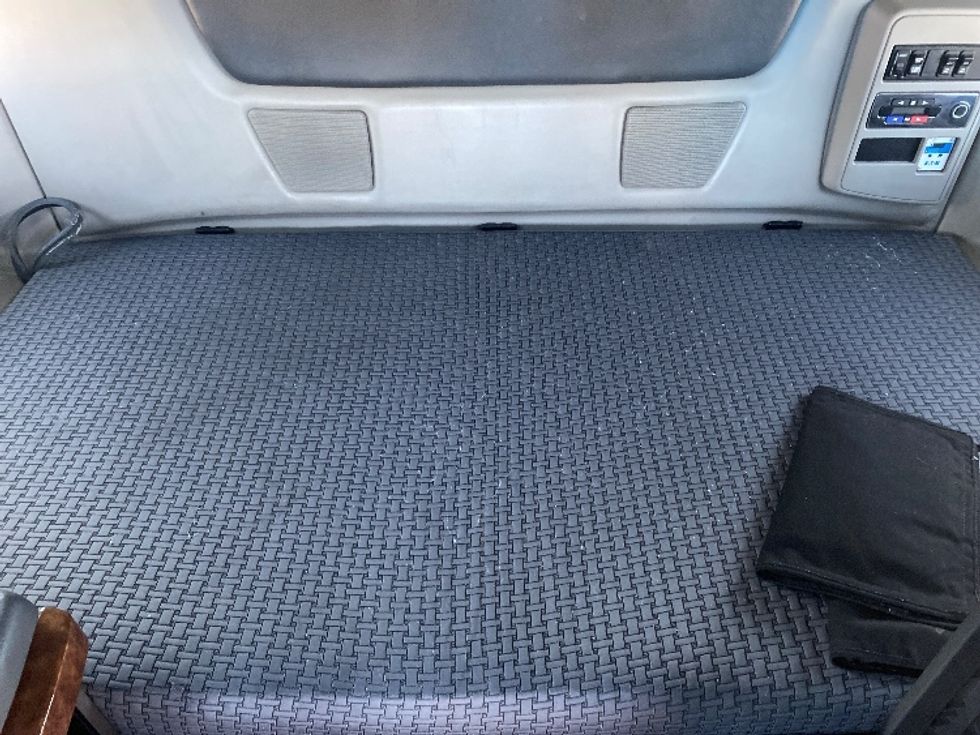 Sleeper Tractor-Heavy Duty Tractors-International-2020-LT625-El Paso-TX-773,925\n\t\tmiles-$ 28,000 - Image 17