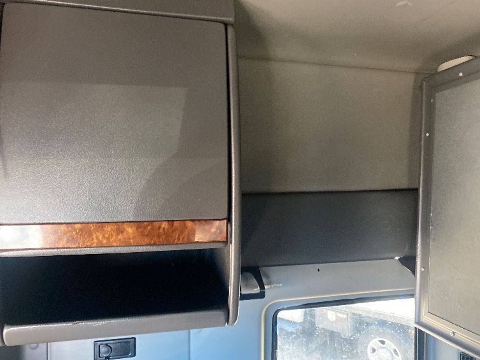 Sleeper Tractor-Heavy Duty Tractors-International-2020-LT625-El Paso-TX-773,925\n\t\tmiles-$ 28,000 - Image 19