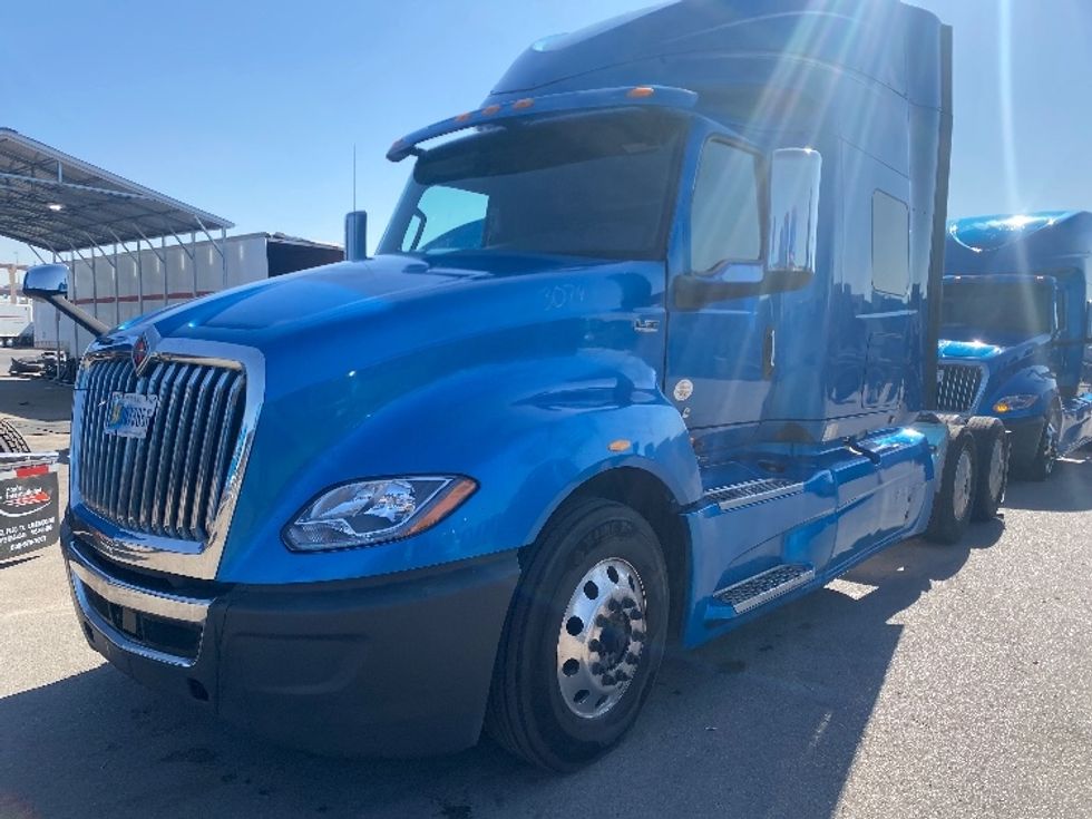 Sleeper Tractor-Heavy Duty Tractors-International-2020-LT625-El Paso-TX-773,925\n\t\tmiles-$ 28,000 - Image 3