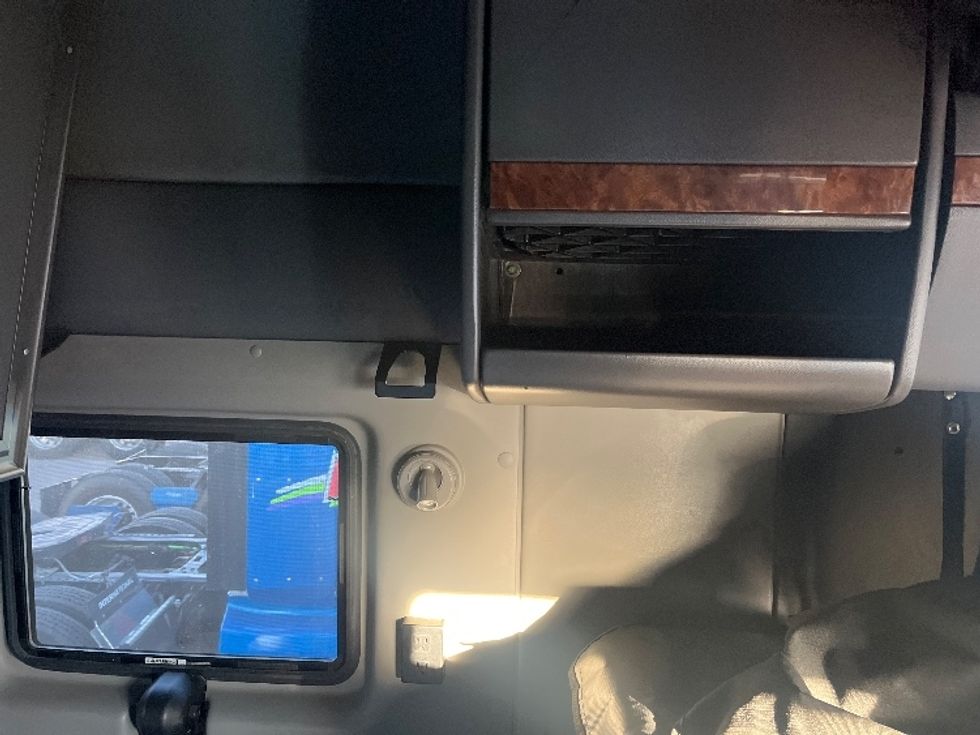 Sleeper Tractor-Heavy Duty Tractors-International-2020-LT625-El Paso-TX-774,006\n\t\tmiles-$ 28,000 - Image 18