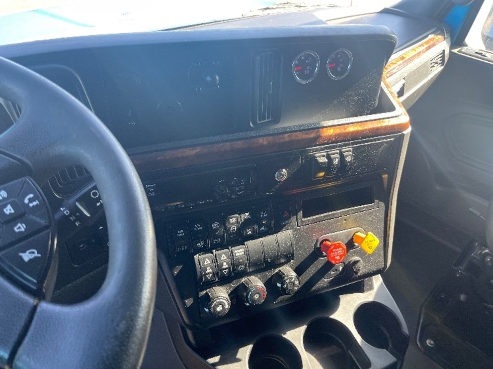 Sleeper Tractor-Heavy Duty Tractors-International-2020-LT625-El Paso-TX-774,652\n\t\tmiles-$ 28,000 - Image 10