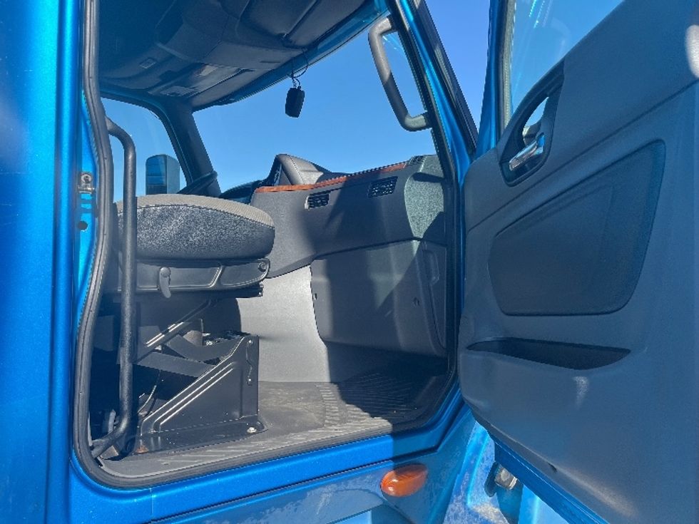 Sleeper Tractor-Heavy Duty Tractors-International-2020-LT625-El Paso-TX-774,652\n\t\tmiles-$ 28,000 - Image 13