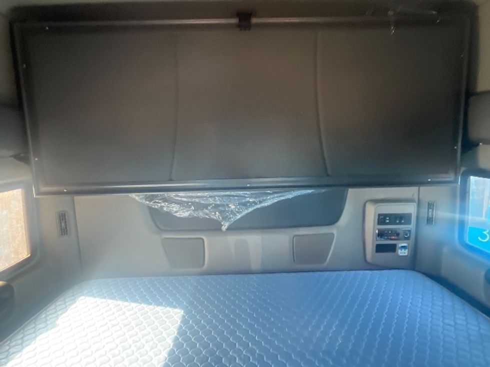 Sleeper Tractor-Heavy Duty Tractors-International-2020-LT625-El Paso-TX-774,652\n\t\tmiles-$ 28,000 - Image 16