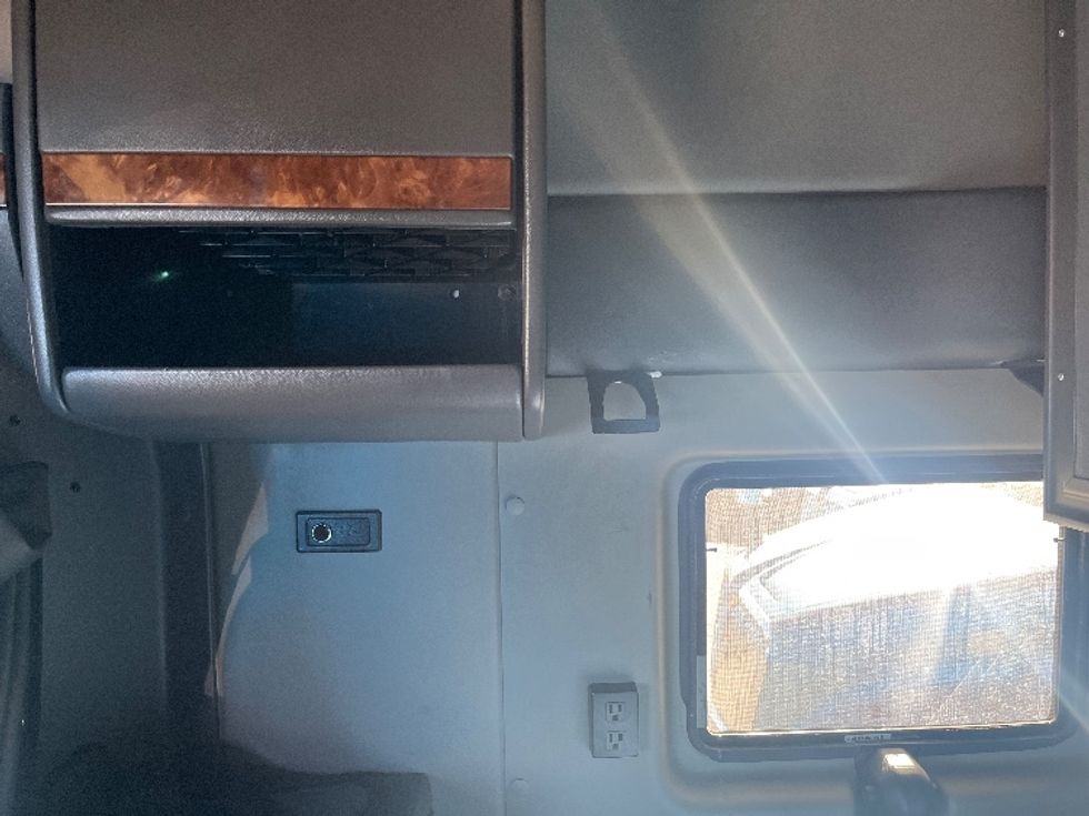 Sleeper Tractor-Heavy Duty Tractors-International-2020-LT625-El Paso-TX-774,652\n\t\tmiles-$ 28,000 - Image 19