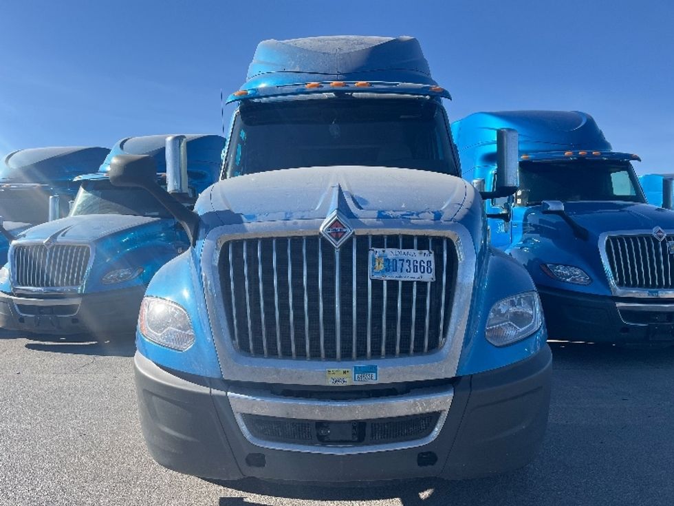 Sleeper Tractor-Heavy Duty Tractors-International-2020-LT625-El Paso-TX-774,652\n\t\tmiles-$ 28,000 - Image 2