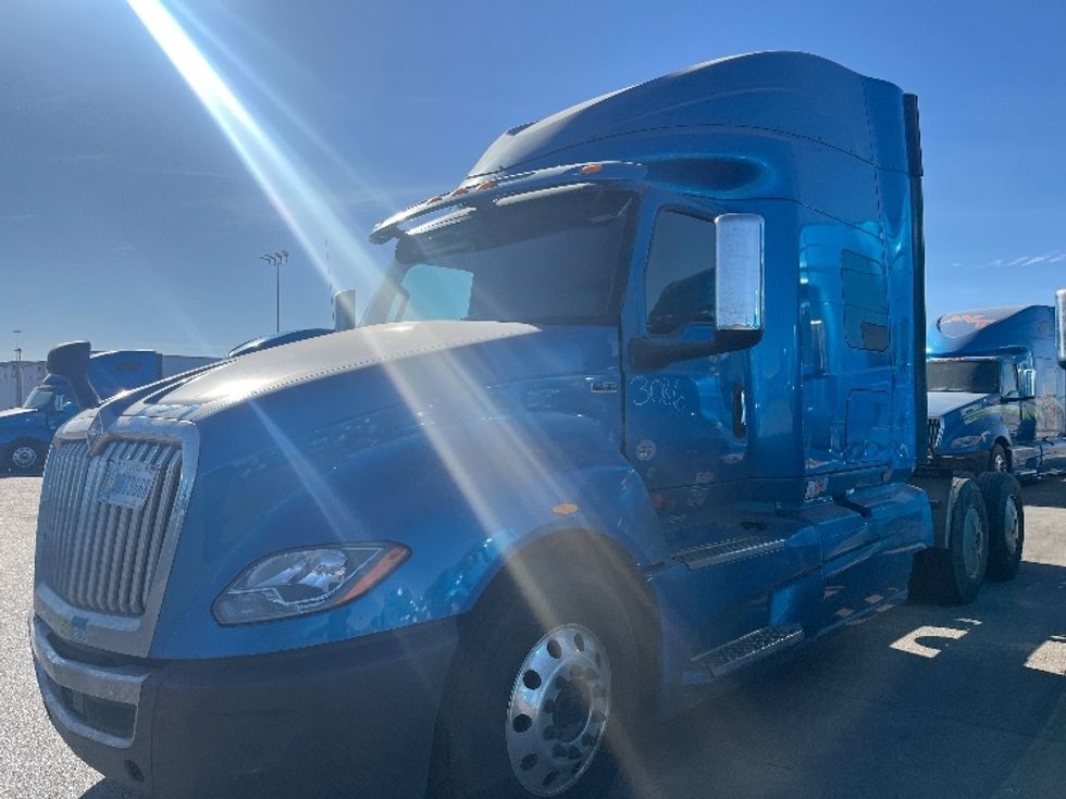 Sleeper Tractor-Heavy Duty Tractors-International-2020-LT625-El Paso-TX-774,652\n\t\tmiles-$ 28,000 - Image 3