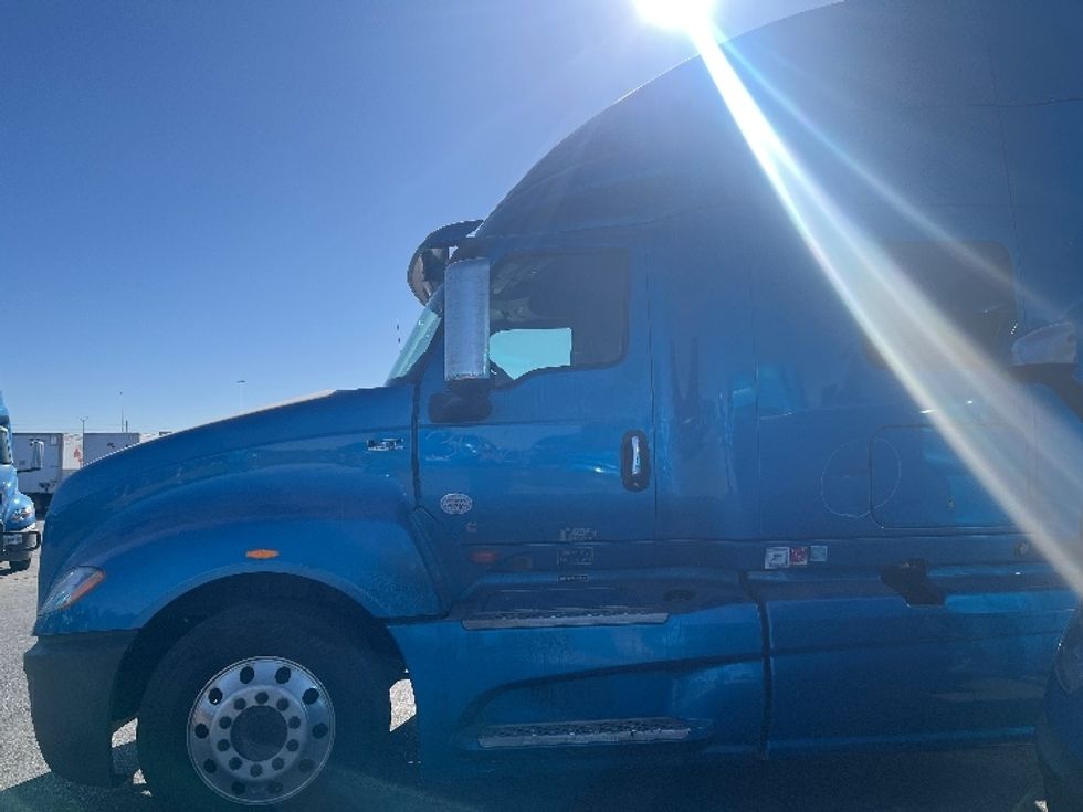 Sleeper Tractor-Heavy Duty Tractors-International-2020-LT625-El Paso-TX-774,652\n\t\tmiles-$ 28,000 - Image 4