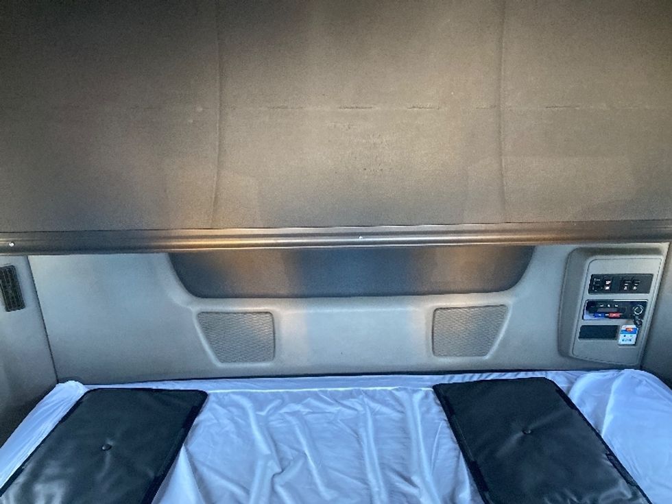 Sleeper Tractor-Heavy Duty Tractors-International-2020-LT625-El Paso-TX-774,877\n\t\tmiles-$ 28,000 - Image 16