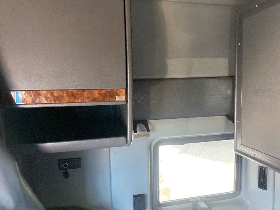 Sleeper Tractor-Heavy Duty Tractors-International-2020-LT625-El Paso-TX-774,877\n\t\tmiles-$ 28,000 - Image 19