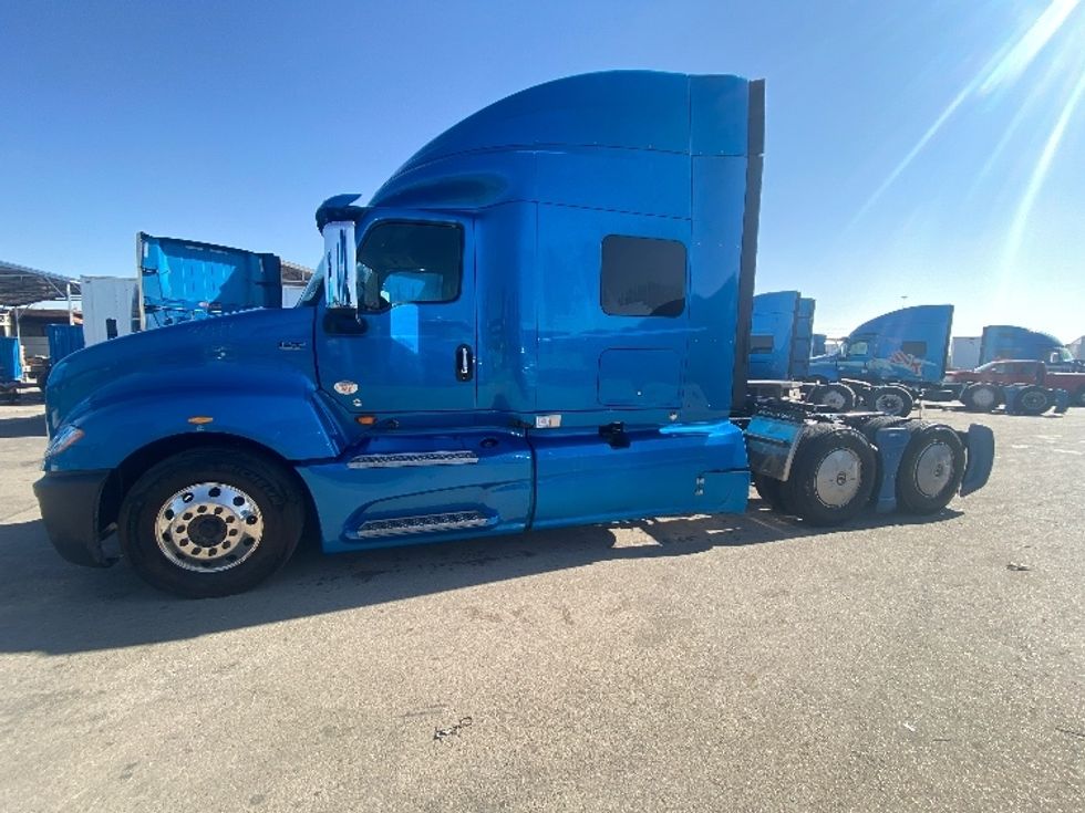 Sleeper Tractor-Heavy Duty Tractors-International-2020-LT625-El Paso-TX-774,877\n\t\tmiles-$ 28,000 - Image 4