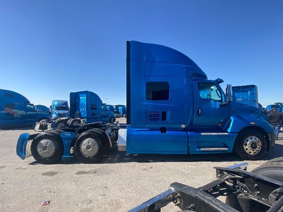 Sleeper Tractor-Heavy Duty Tractors-International-2020-LT625-El Paso-TX-774,877\n\t\tmiles-$ 28,000 - Image 8