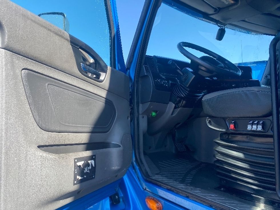Sleeper Tractor-Heavy Duty Tractors-International-2020-LT625-El Paso-TX-774,877\n\t\tmiles-$ 28,000 - Image 9