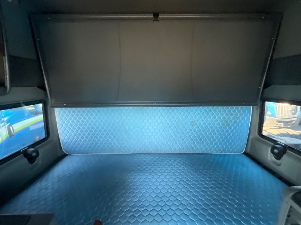 Sleeper Tractor-Heavy Duty Tractors-International-2020-LT625-El Paso-TX-774,902\n\t\tmiles-$ 28,000 - Image 16