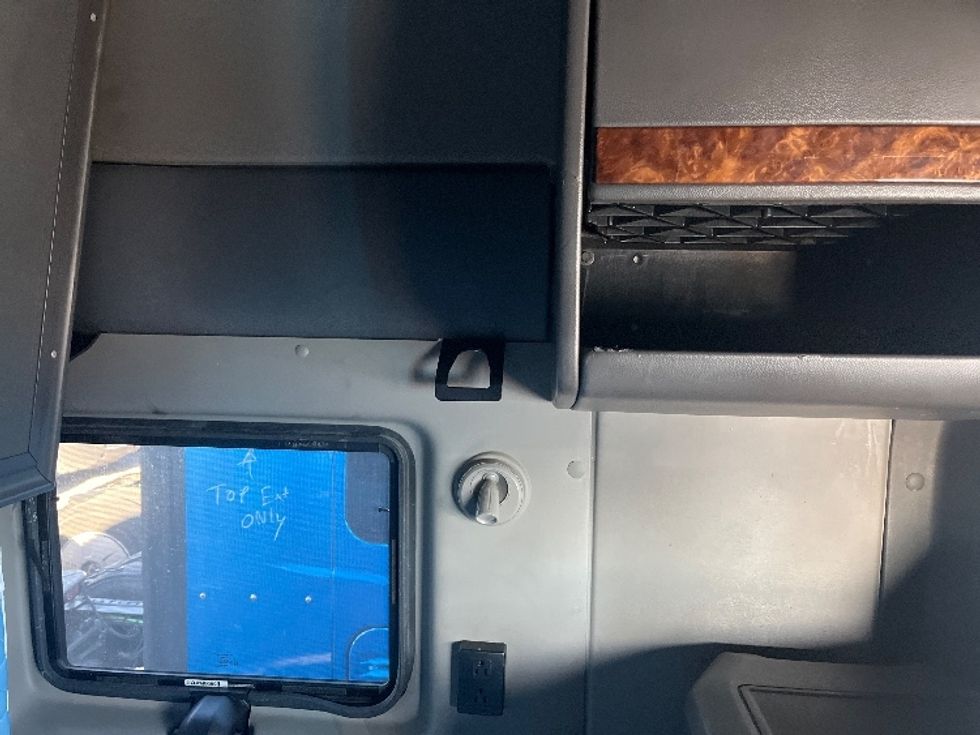 Sleeper Tractor-Heavy Duty Tractors-International-2020-LT625-El Paso-TX-774,902\n\t\tmiles-$ 28,000 - Image 18