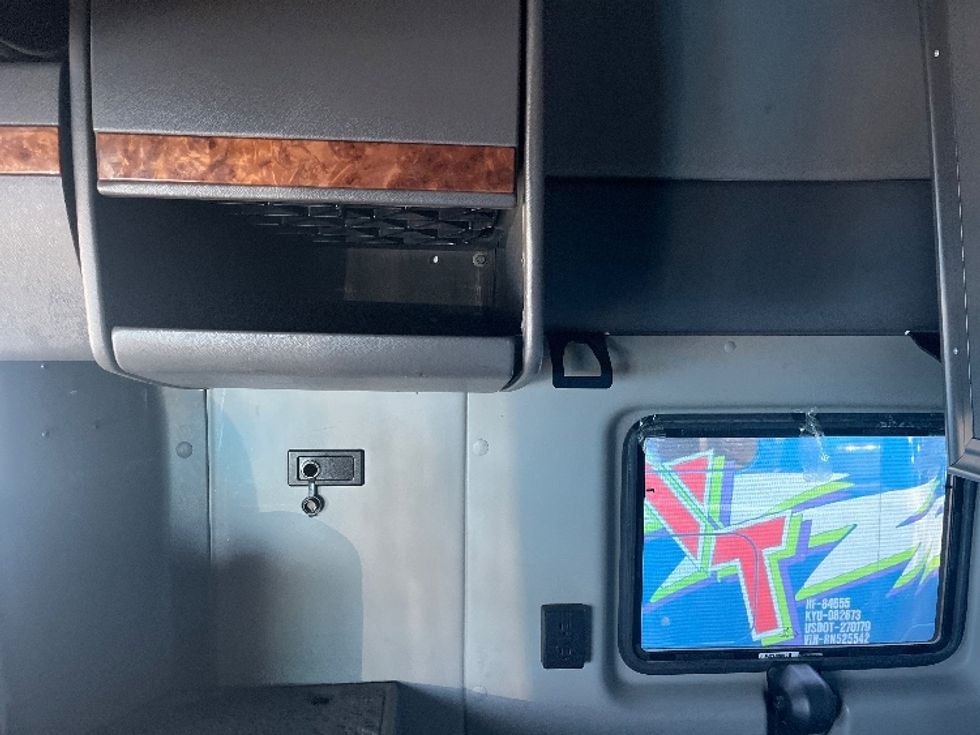 Sleeper Tractor-Heavy Duty Tractors-International-2020-LT625-El Paso-TX-774,902\n\t\tmiles-$ 28,000 - Image 19